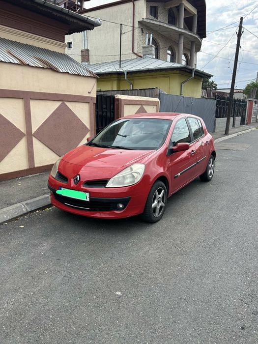 Dezmembrez Renault Piese Renault clio 3 1.5 E4 2008