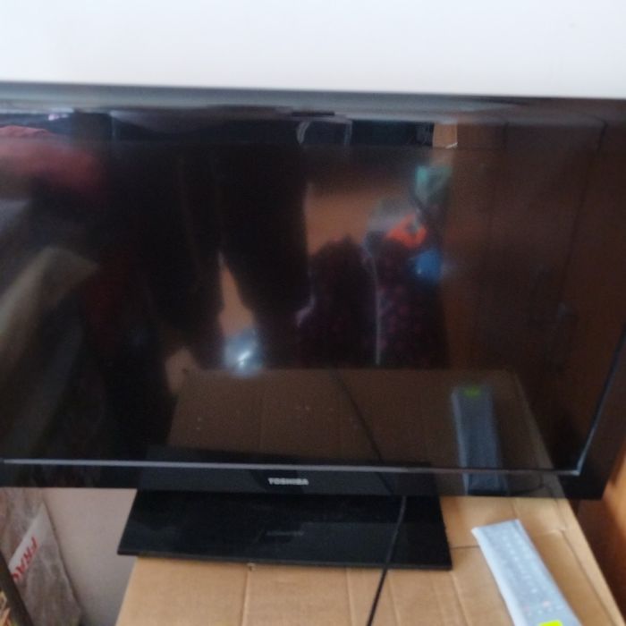 Телевизор Toshiba 32инча