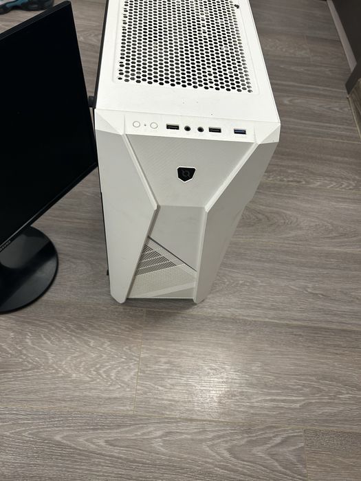 PC GAMING RTX 3050 / i5-12400F / 16GB RAM / SSD 1TB