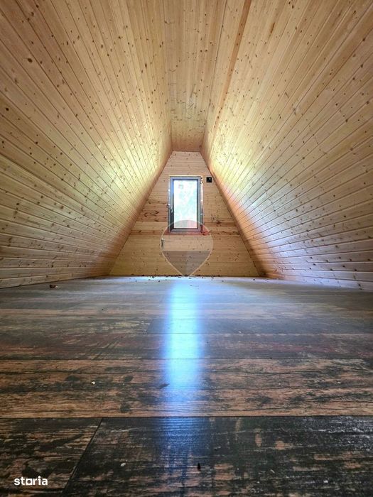 2 cabane A-Frame de vânzare, 2.700 mp, Gura Siriului