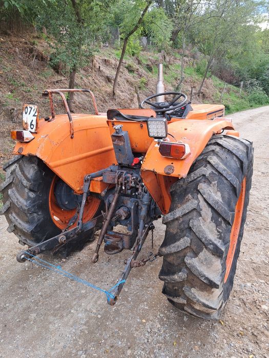 Vând universal 445 import Franța