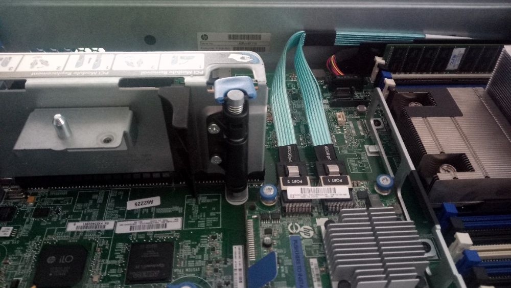 Сървър HPE DL380 Gen9 8SFF 2*Xeon Е5-2660v4 12C 2.2-2.9GHz 64GB P440AR