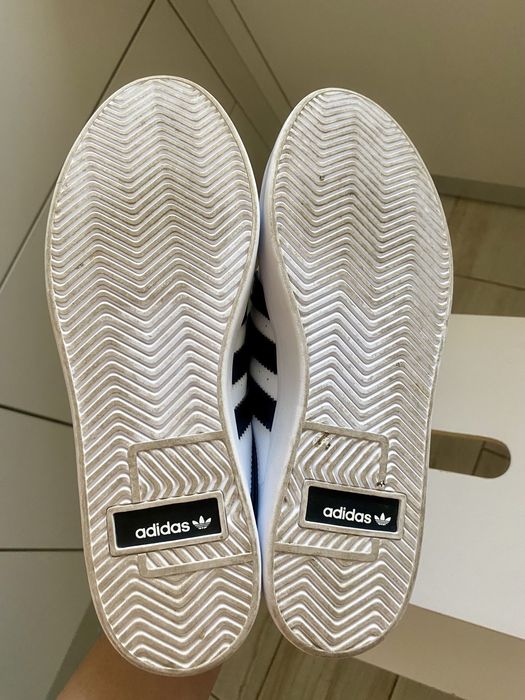 Adidasi Adidas, marimea 40 jumatate, superbi