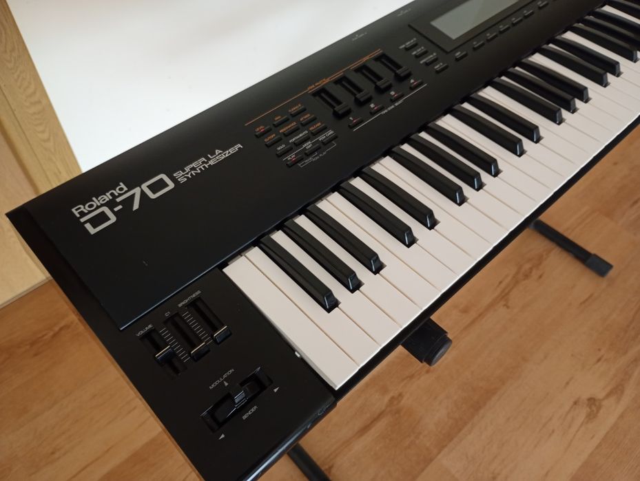 Roland D-70 sintetizator pian digital orga