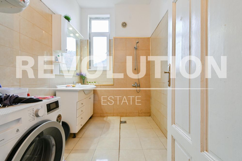 Дава се под наем Тристаен апартамент в София, Център - 110 кв.м за 750 € - Снимка #10