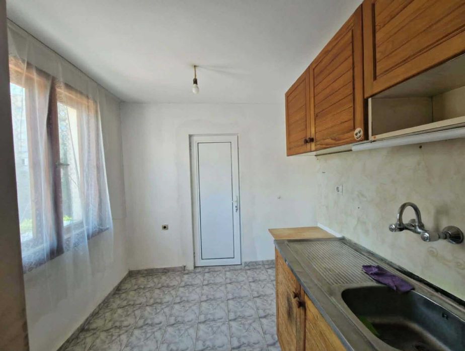 ж.к. Сторгозия - двустаен с гараж