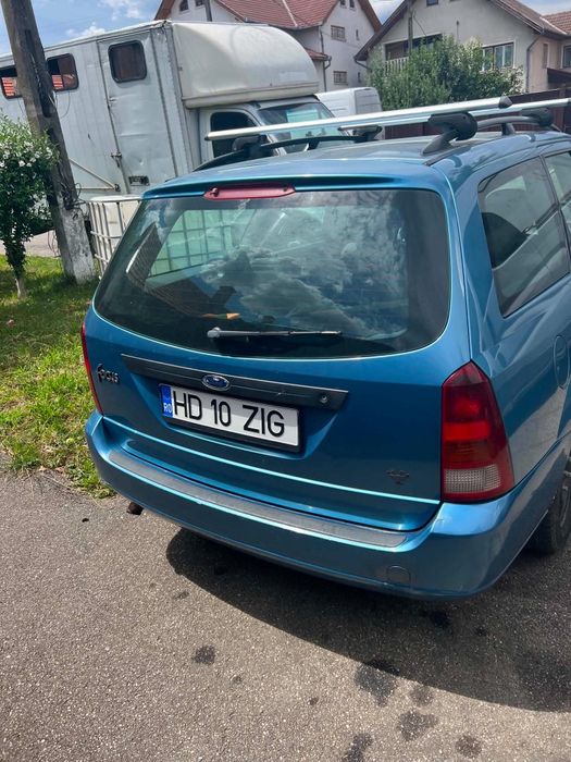 FORD Focus 2000 — imagine 4