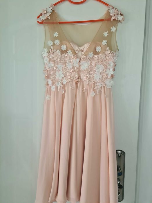 Официална рокля за повод с 3D дантела