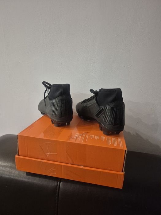 Нови оригинални детски бутонки Nike