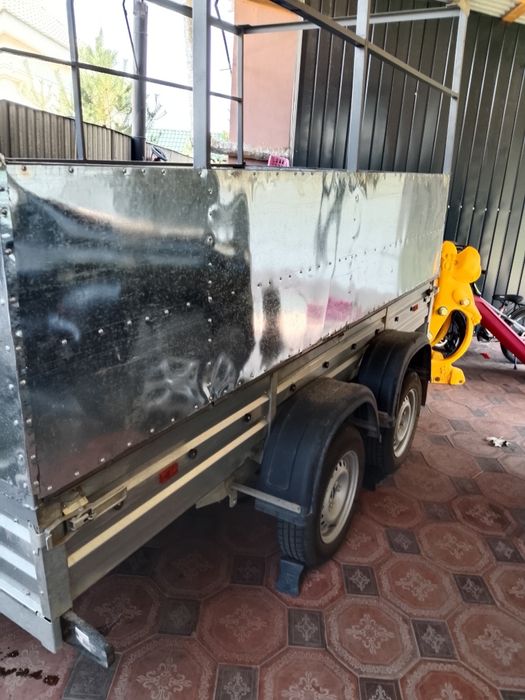 Прицеп двухосный легковой