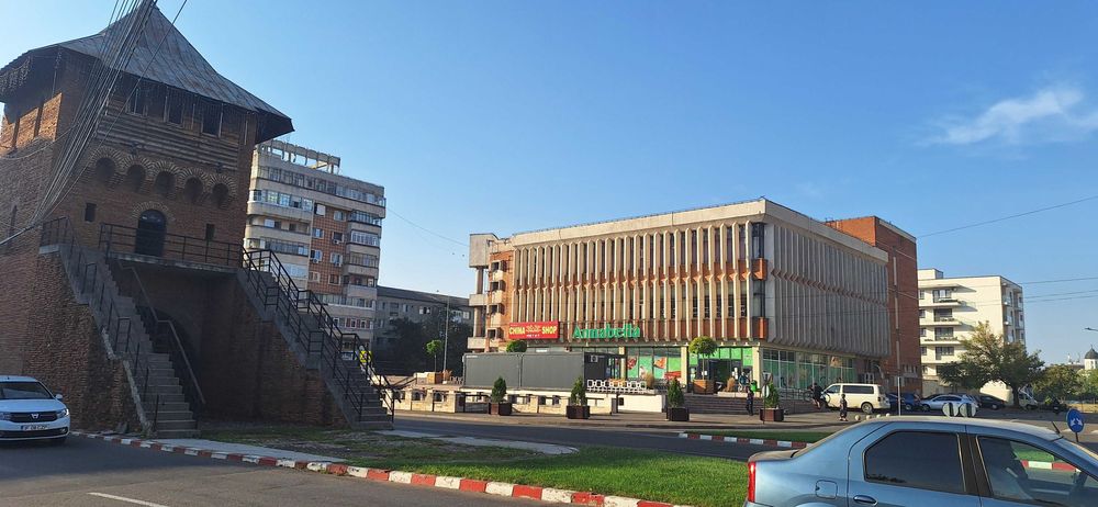 Spatii comerciale de inchiriat - 90mp sau 41mp