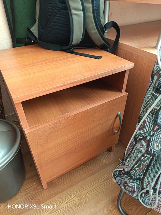 Диван, шкаф, стул отдам бесплатно