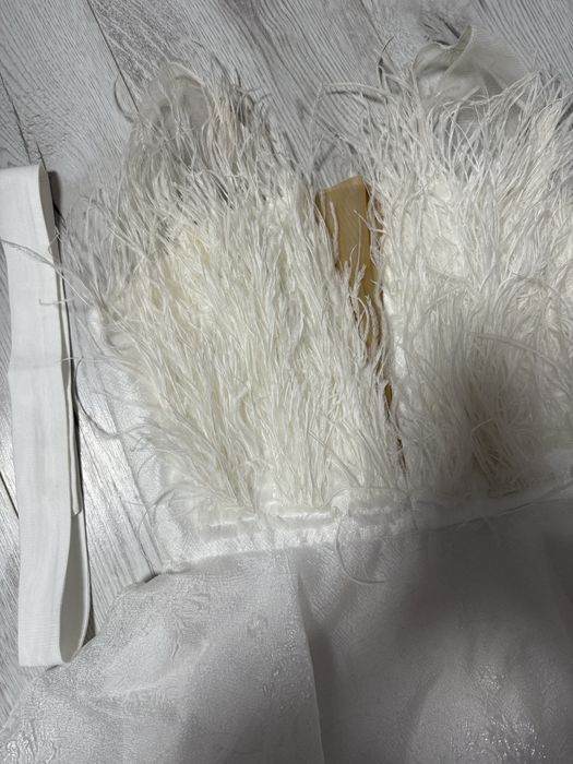 Рокля с пера Junonа