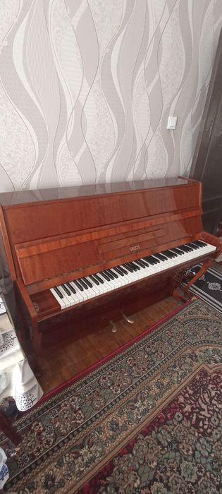Продается пианино / Piano sotiladi