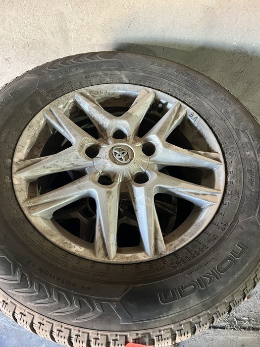 Продаю колеса на Land Cruiser 200