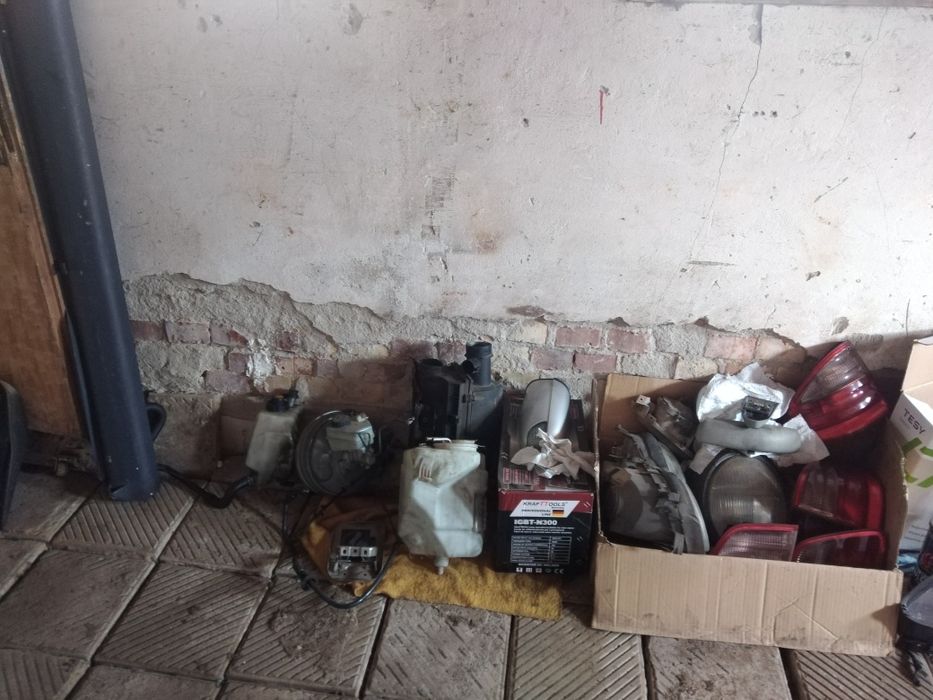 Mercedes E220 на части