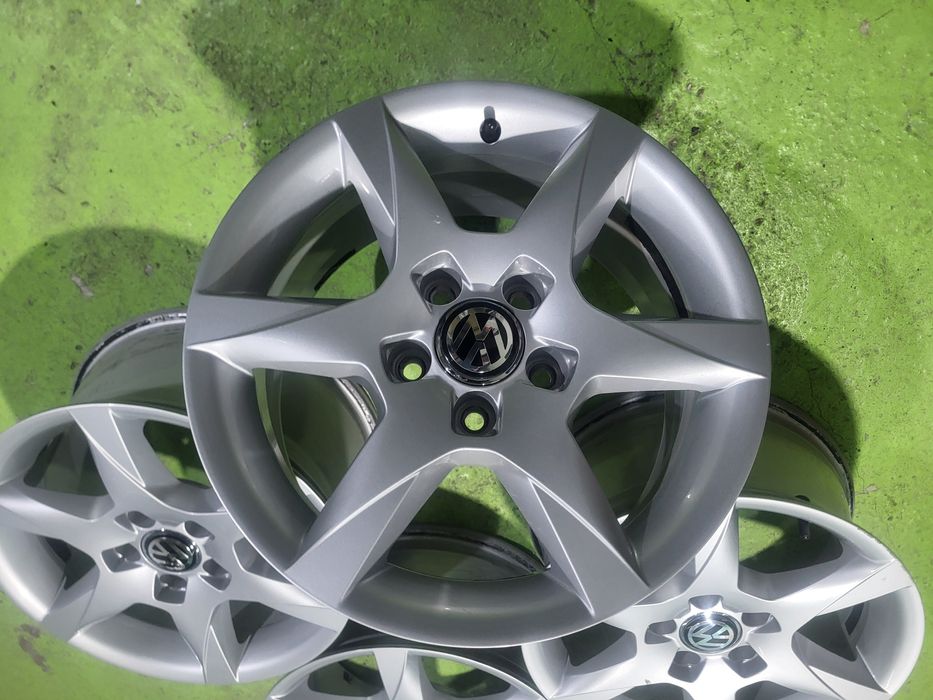 16 5x112 Vw Passat Touran Caddy Golf Skoda Audi A3 A4 5х112