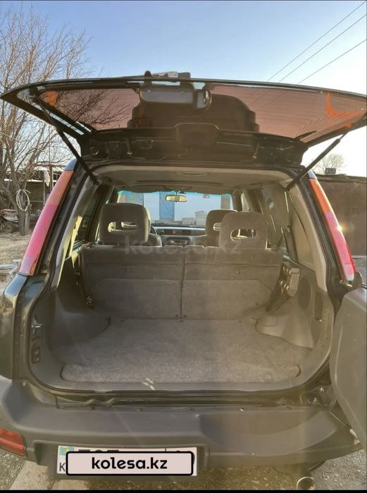 Продам машину Honda CR-V