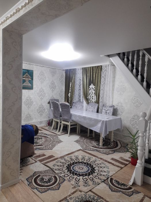 Частный мансардный дом