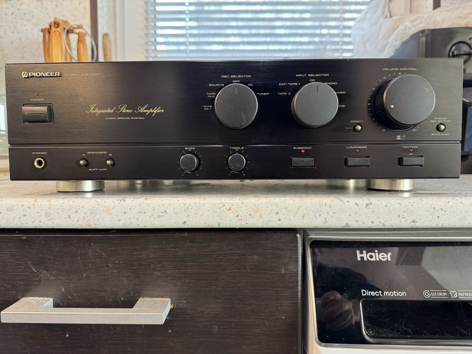 Pioneer A-449 стерео усилвател