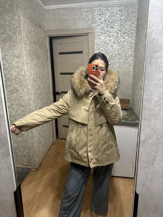 Продам парку зимнюю