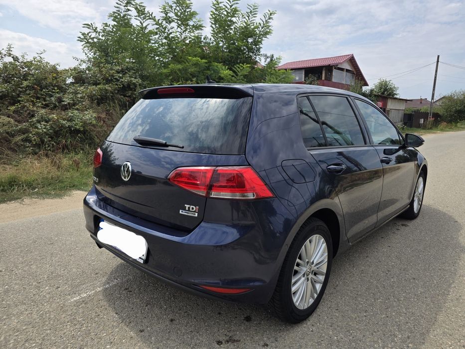 Volkswagen Golf 7 editia CUP