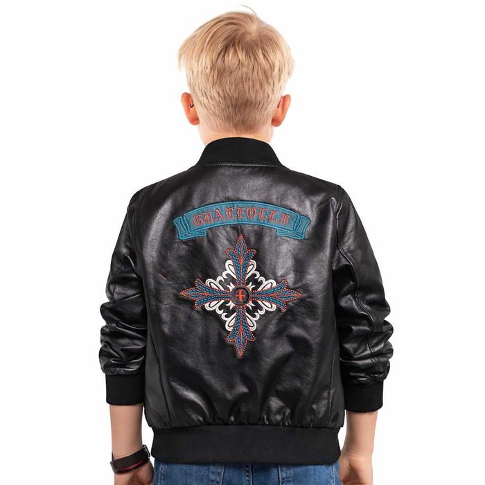 Кожаная куртка на мальчика