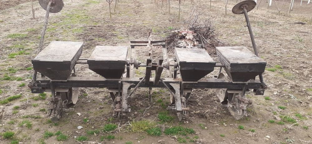 Semănătoare porumb