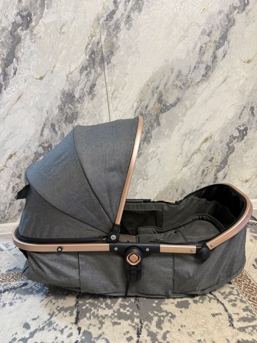 Продам детскую каляску