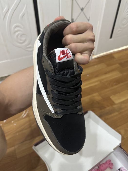 Nike Air Jordan 1