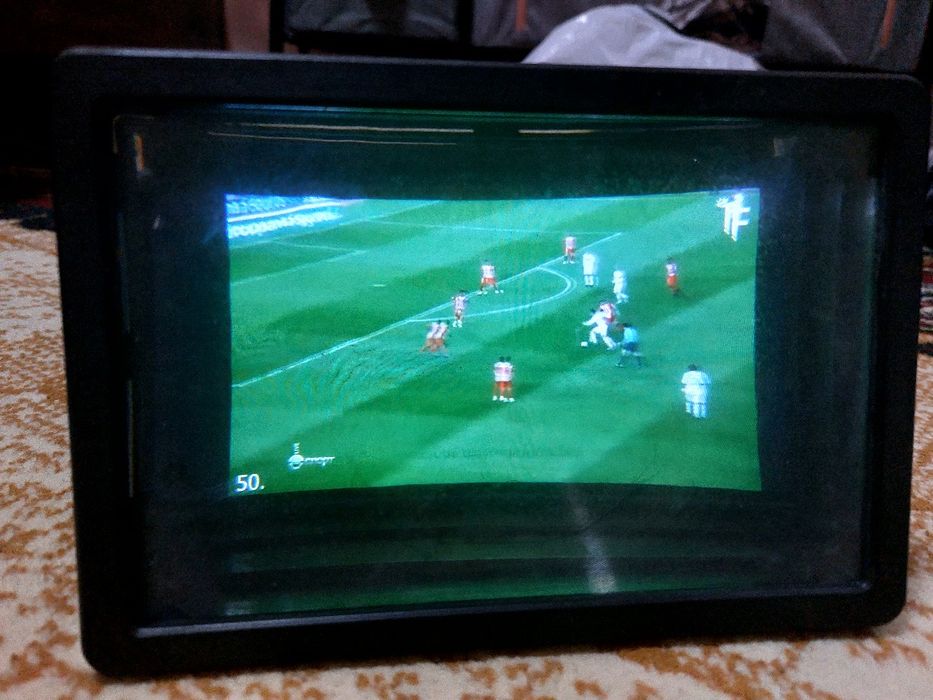 Экран 3D telefon kattalashtirgichi