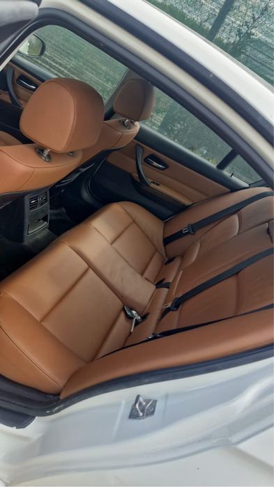 BMW Seria 3 2011 — imagine 3