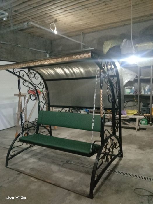 Качелиа железные