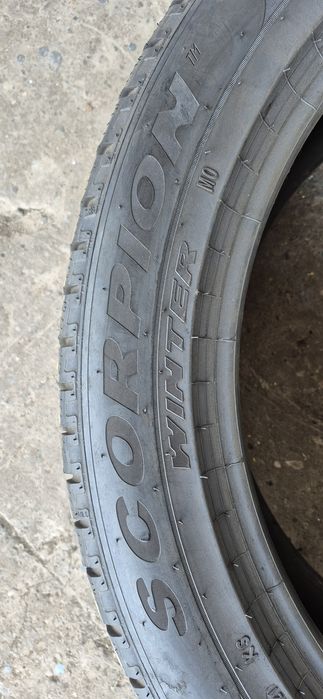 4 anvelope iarna Pirelli 285/45/22.Pretul este pe bucata. Vă
