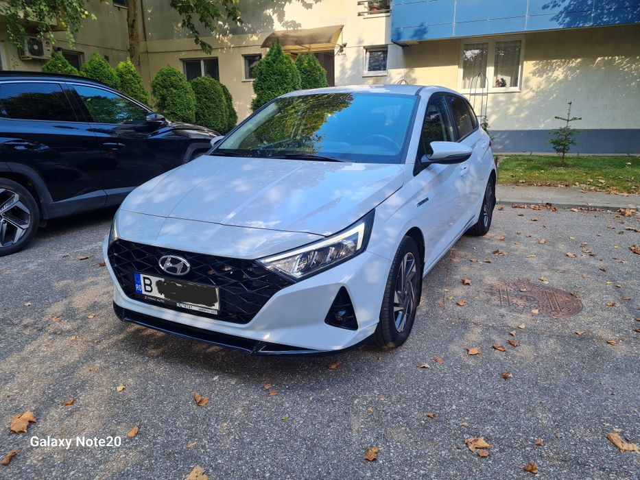 Vand hyundai i20, benzina-Hybrid 48V,-7DCT, LedlLine, cutie automata