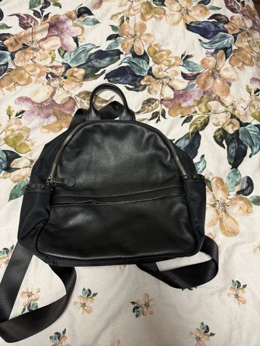 Раници няколко цвята по 30лв