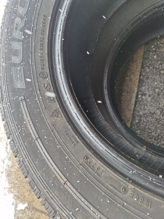 Vând cauciucuri 215/65/16 C M+S 2și2 buc imp Germania