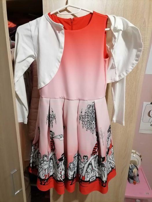 Лот от рокли 128,134,140