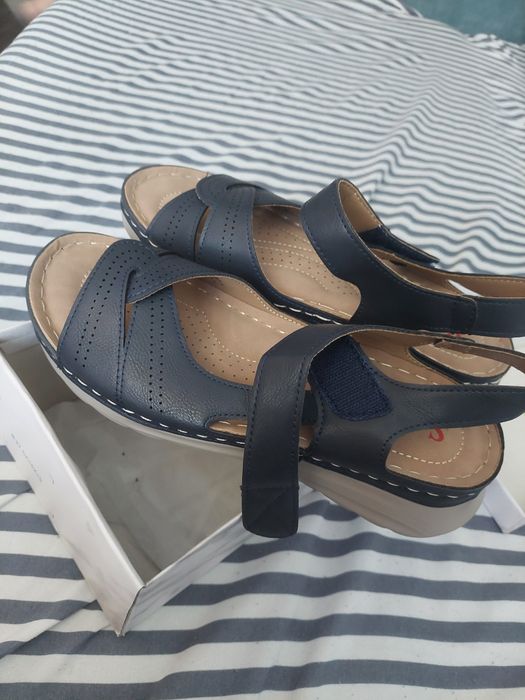Se Vand Sandale Damă Nr 38 Noi In Cutie
