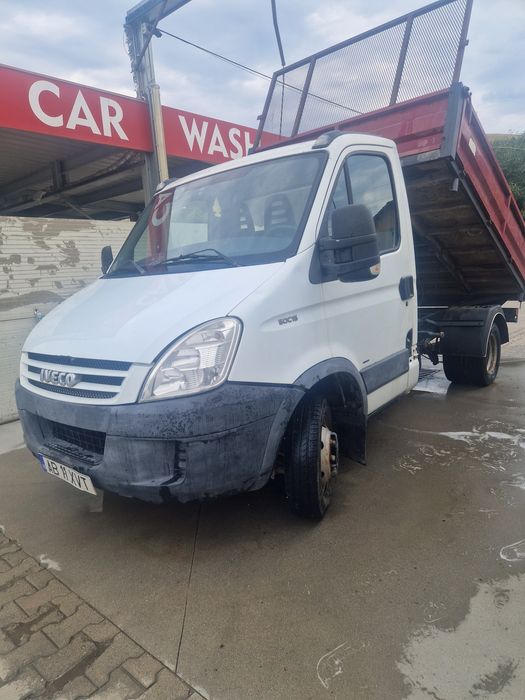 Vând Iveco basculabil
