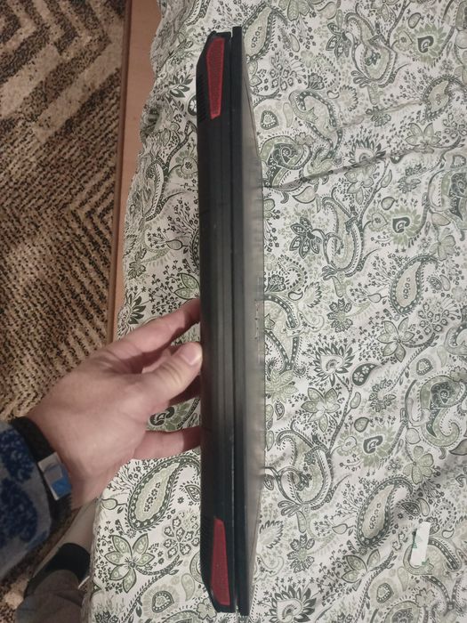 Продавам лаптоп ACER Predator