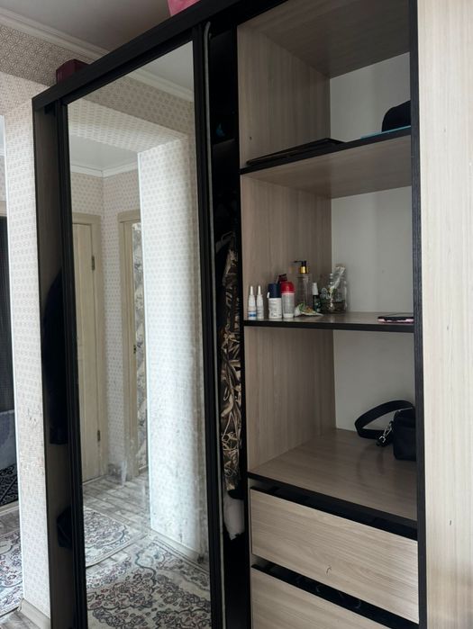 Продам шкаф для прихожей