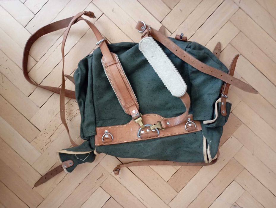 Стара брезентова чанта/раница в перфектно състояние, винтидж