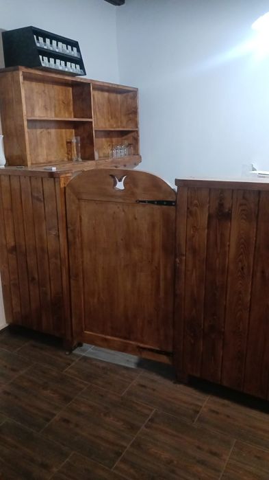 Vand bar ,complet cu sertare ,suport de pahare