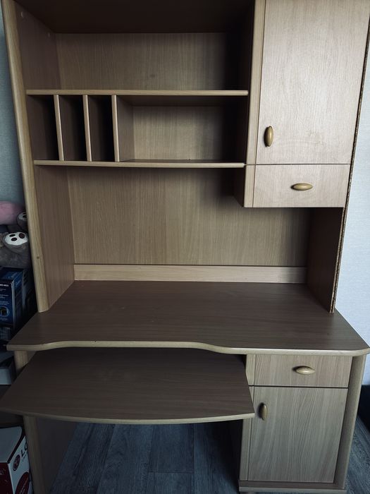 Компьютерный стол. Недорого
