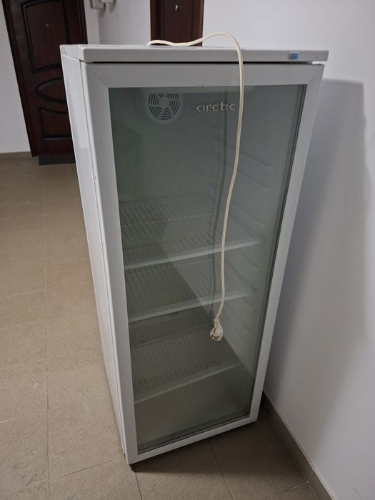 Frigider vitrina frigorifica Arctic 240L