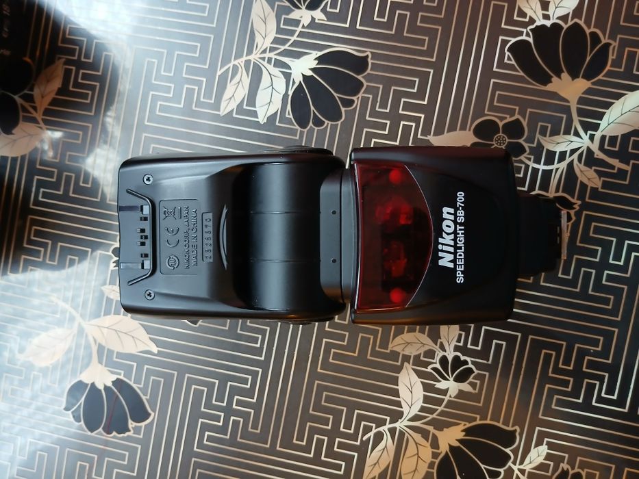 Vând cameră foto canon 2000d . Preț  2600 lei.