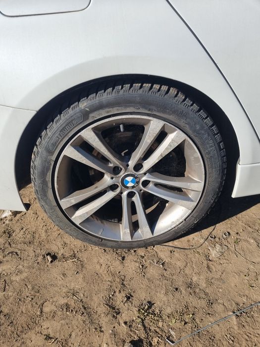 Продавам на части бмв ф31 320д 4×4 184кс 13г