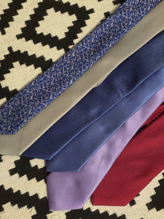 Продам галстуки в идеальном состоянии