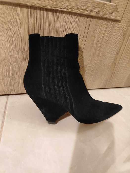 Дамски боти от велур